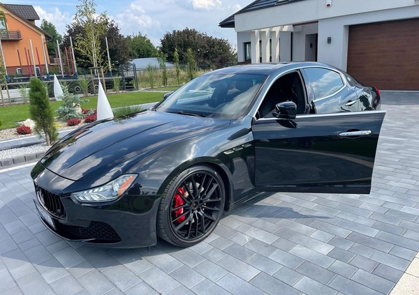 Maserati Ghibli cena 121900 przebieg: 85000, rok produkcji 2014 z Debrzno małe 67